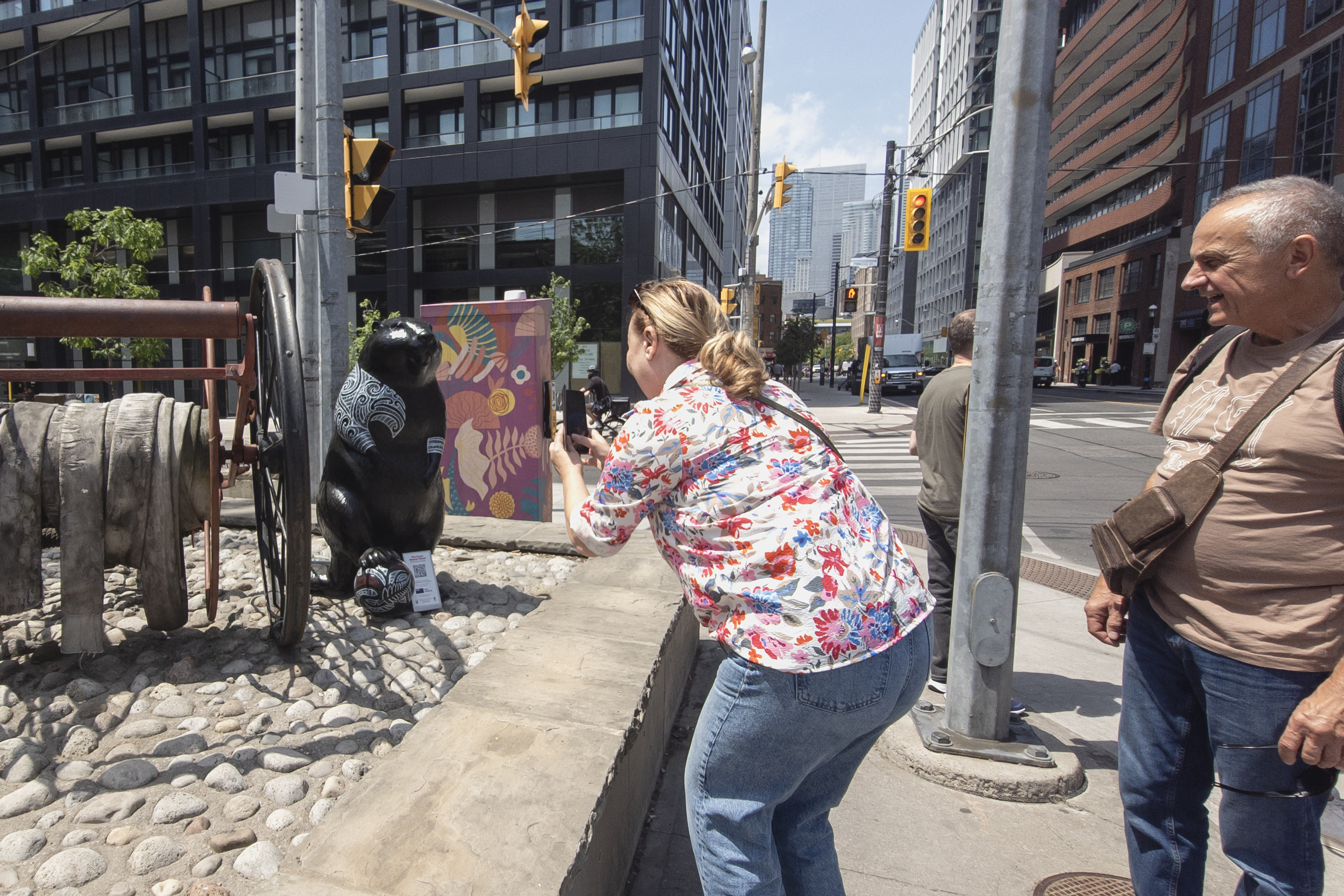 Beaver sculptures welcome tourists in downtown Toronto ahead of World Cup | iNFOnews.ca